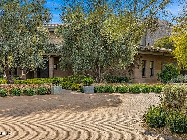 5721 N CASA BLANCA Drive photo 3