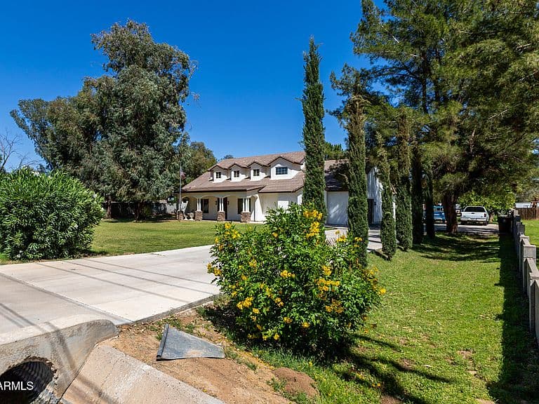 6635 N Citrus Road photo 3