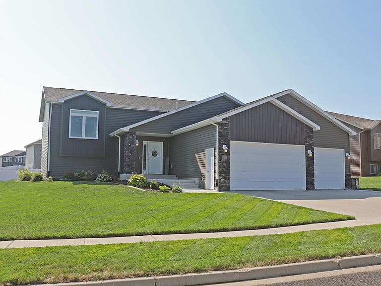 4837 Feldspar Dr photo 1