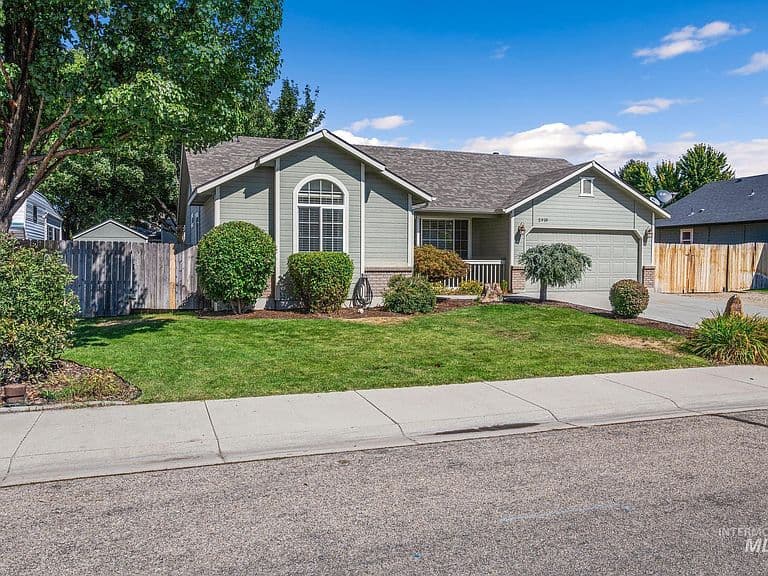 2910 W Foxtrotter Dr photo 2