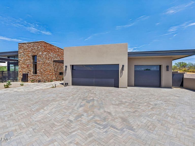 11409 E SALERO Drive photo 5