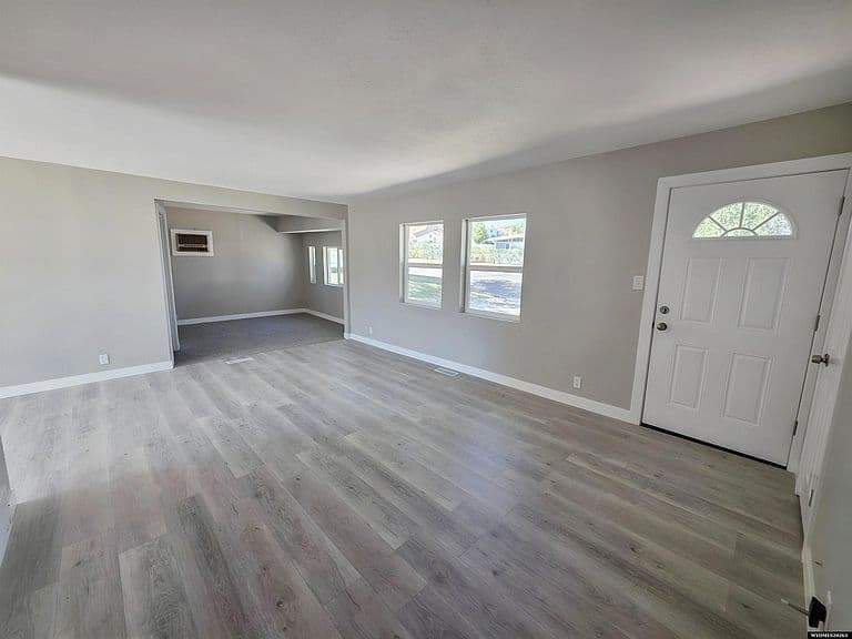 2129 S Richard St photo 2