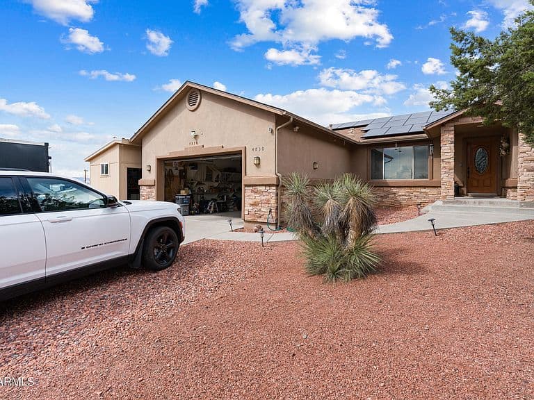 4830 E CEDAR Drive photo 2