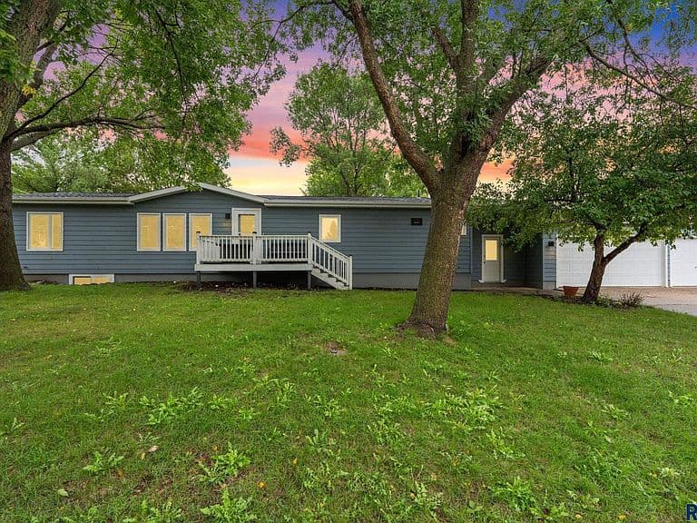 502 N Vandemark Ave photo 2