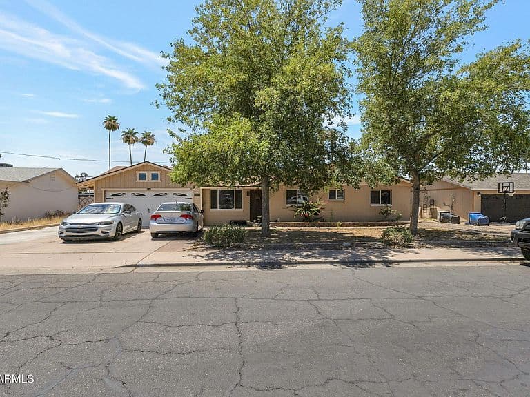 2065 E 3RD Drive photo 1