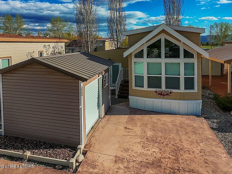 118 Oxbow Dr photo 2