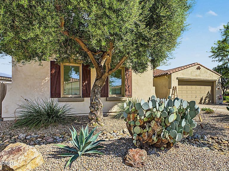 4037 E CLUBVIEW Drive photo 4