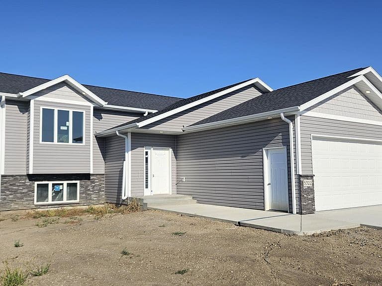 5322 Titanium Dr photo 1