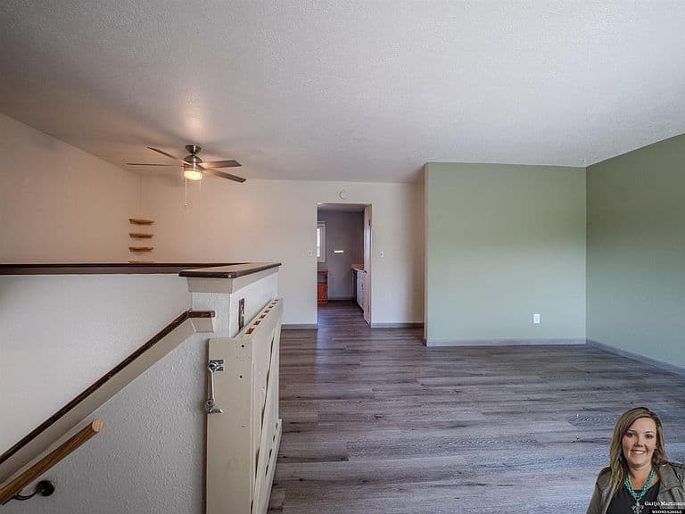 2332 Breck Ave photo 4