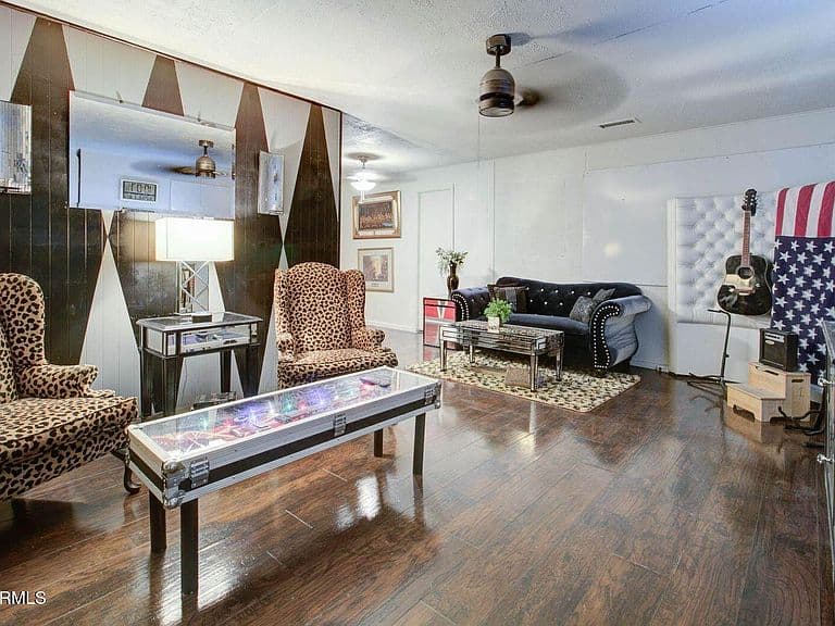 3338 E Taylor Street photo 4