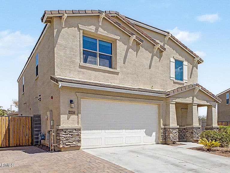 21334 W HOLLY Street photo 4