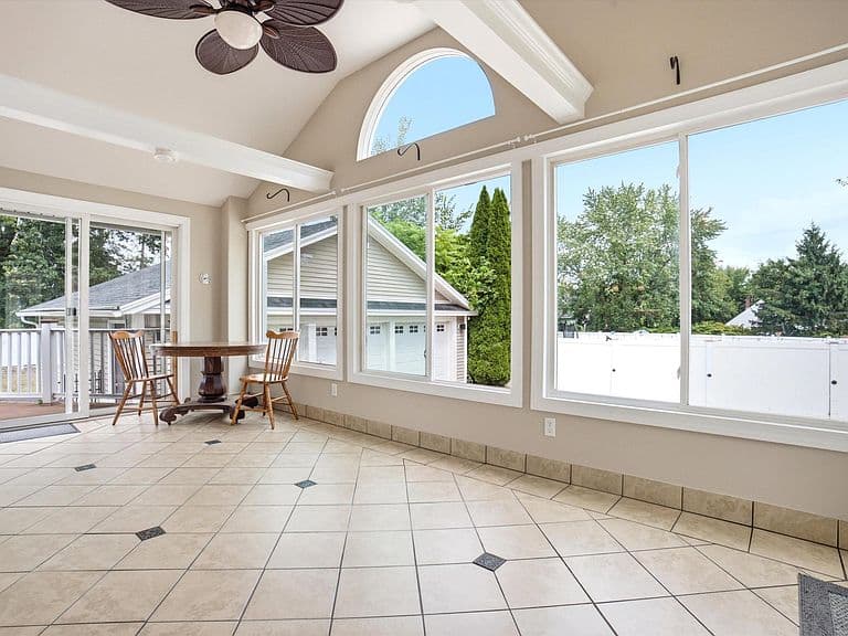 12 Pine Hill Avenue photo 5