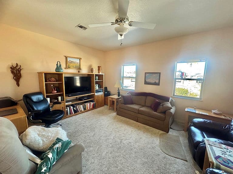 13587 E 49th St photo 5