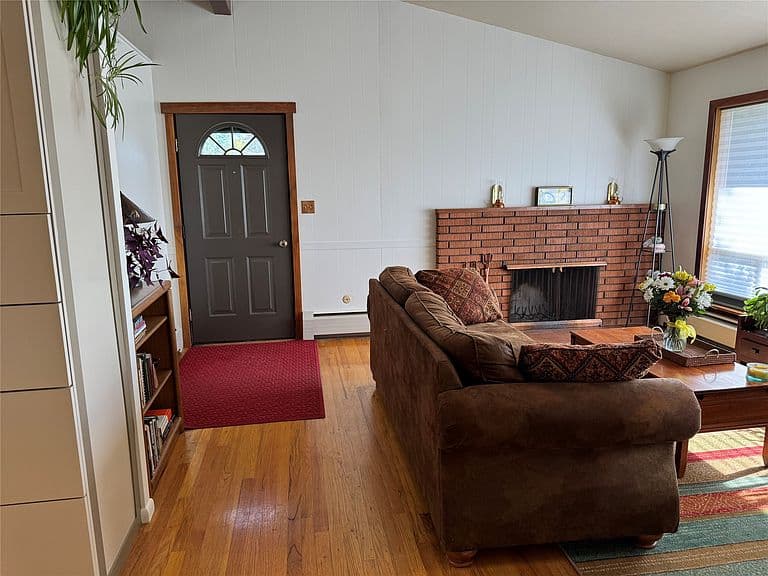 5260 Kerr Dr photo 4