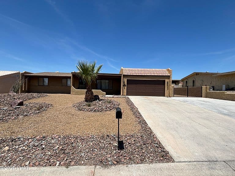 169 Greentree Dr photo 1