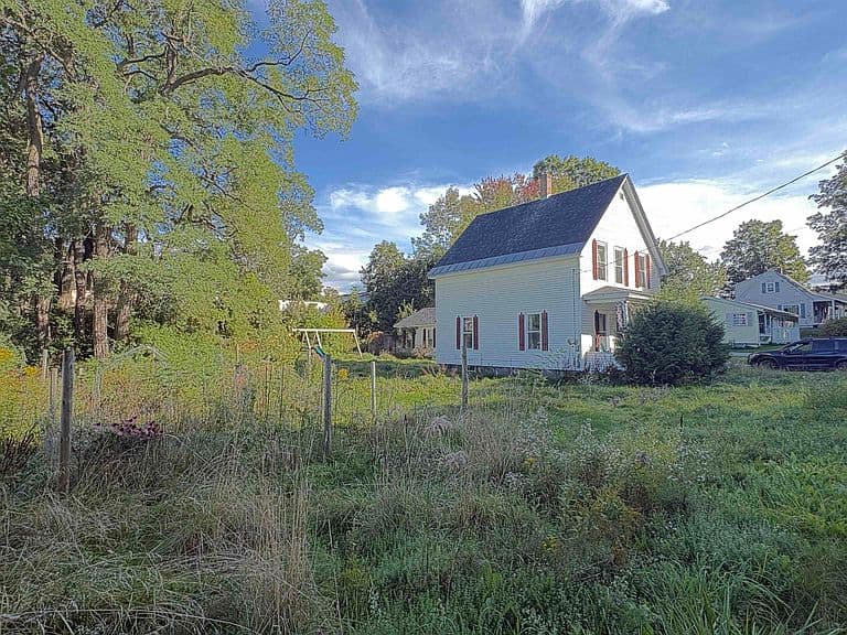 200 Fairview Street photo 3