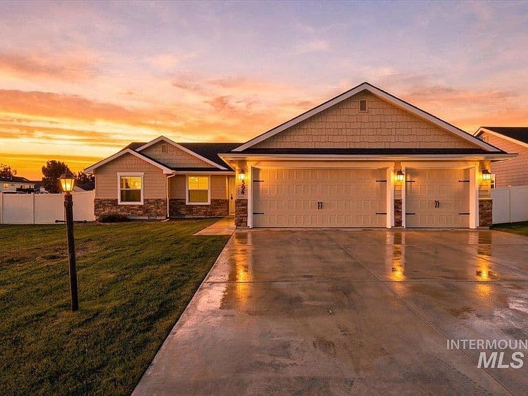 394 W Aspen Ct photo 1