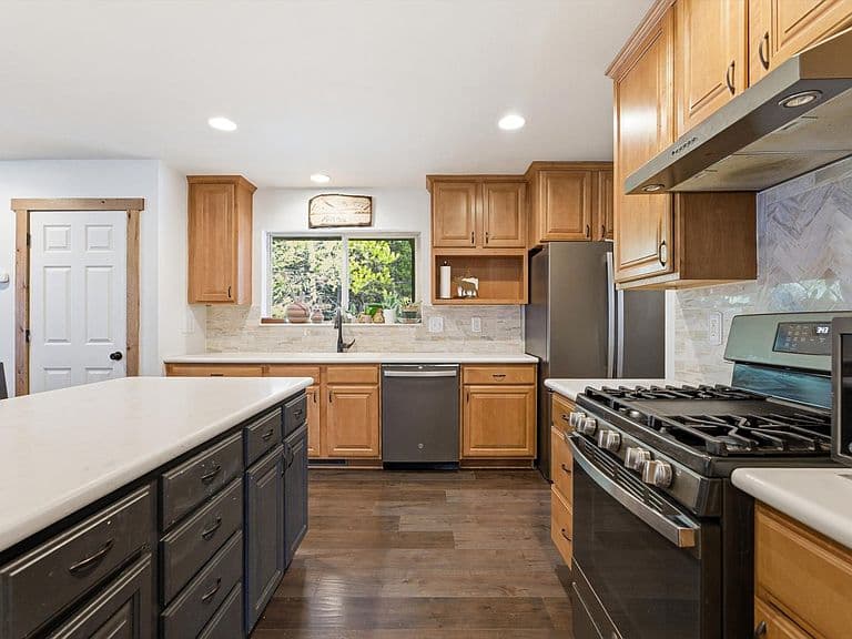 520 Gopher Ln photo 5