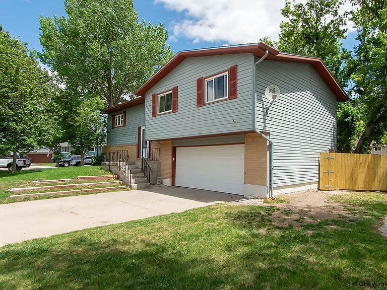 4719 King Arthur Way photo 2