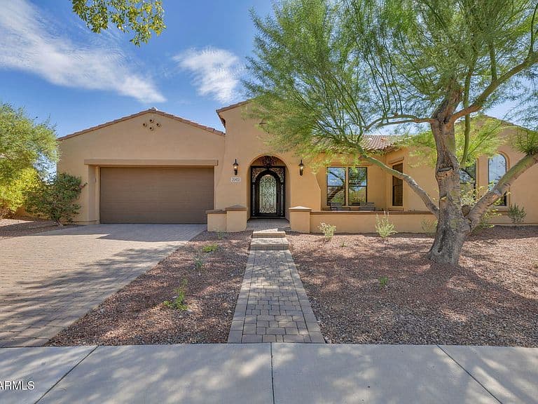 20402 W CANYON Drive photo 1