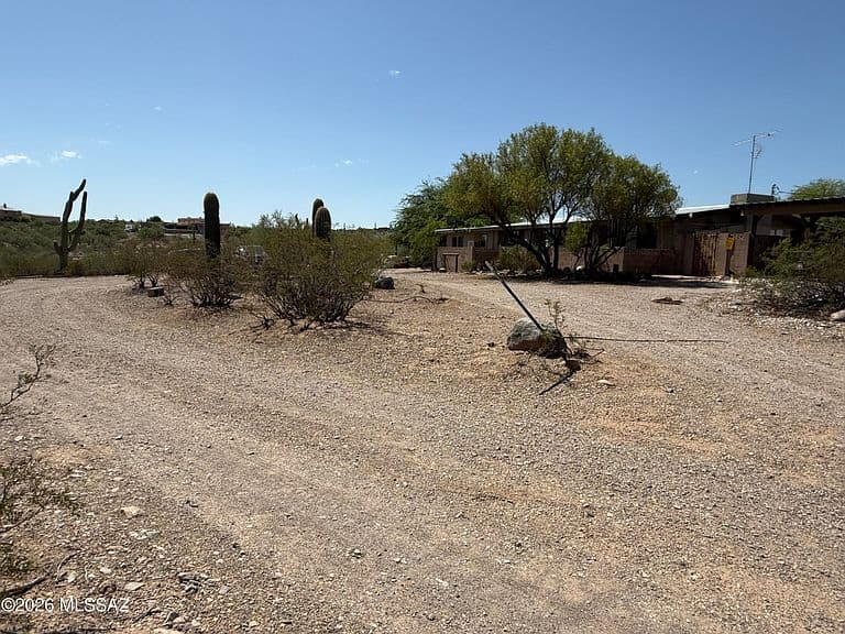 6260 N Desert Foothills Dr photo 5
