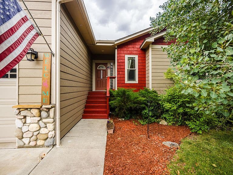 130 Halbert St photo 1