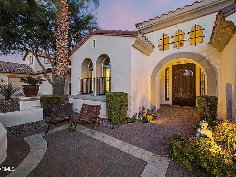 14817 W ESCONDIDO Drive N photo 5