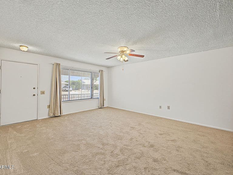 13018 N 98TH Avenue photo 4