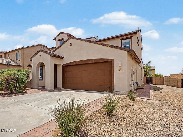 678 S Desert Haven Rd photo 2