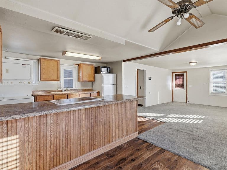 2730 W Omaha St photo 5