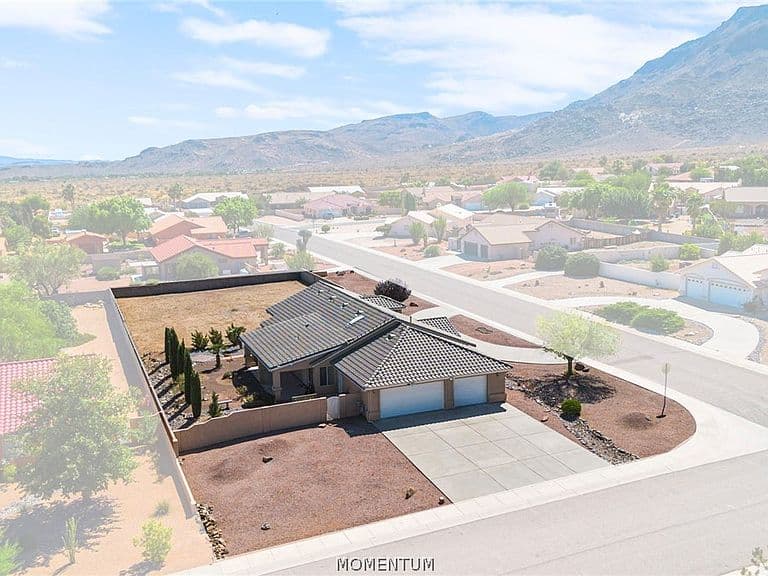 5594 N Copper Canyon Way photo 2