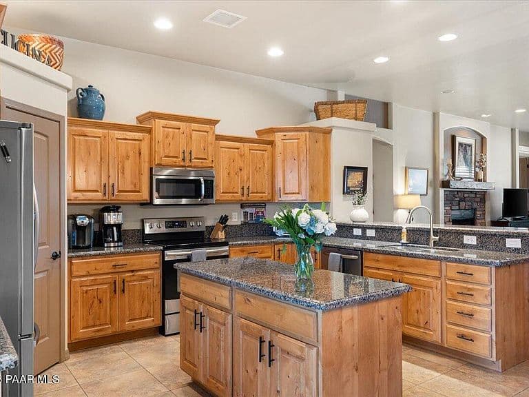 11096 N Scalli Way photo 3