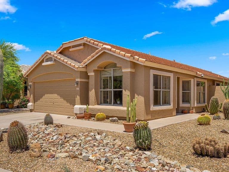 4820 E MELINDA Lane photo 1