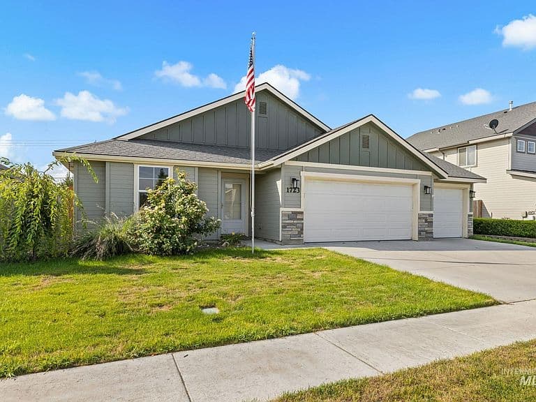1723 W Lava Ave photo 3