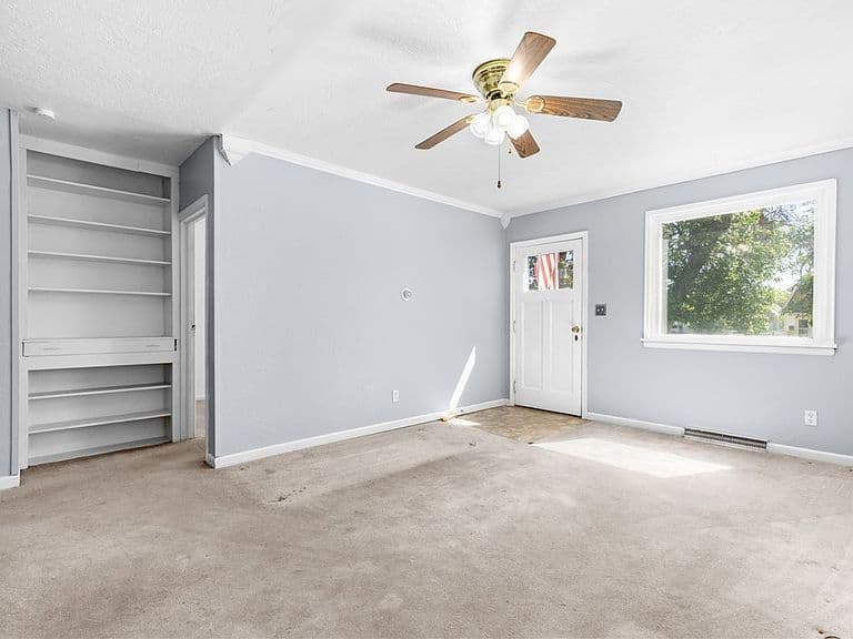 506 Date Ave photo 4