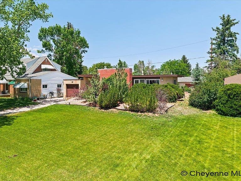 2768 Olive Dr photo 3