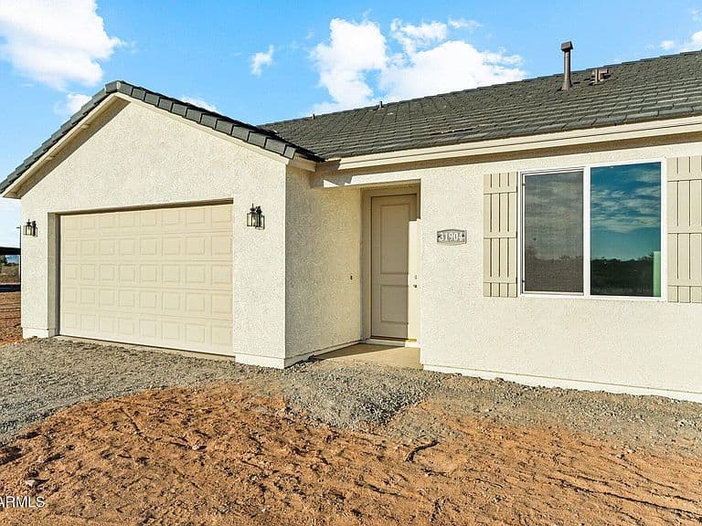 31707 W Buchanan St photo 4