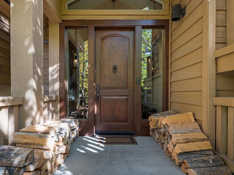 217 Camas Loop E photo 2