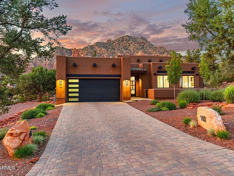 140 GRAY FOX Drive photo 2