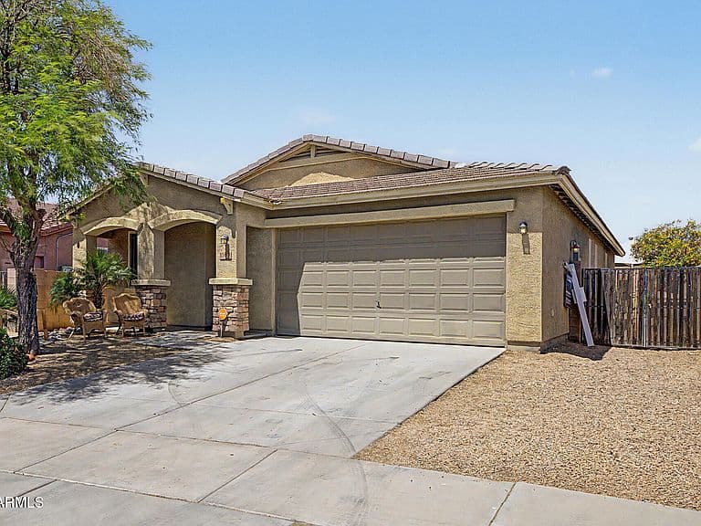 17668 W Desert Bloom Street photo 2