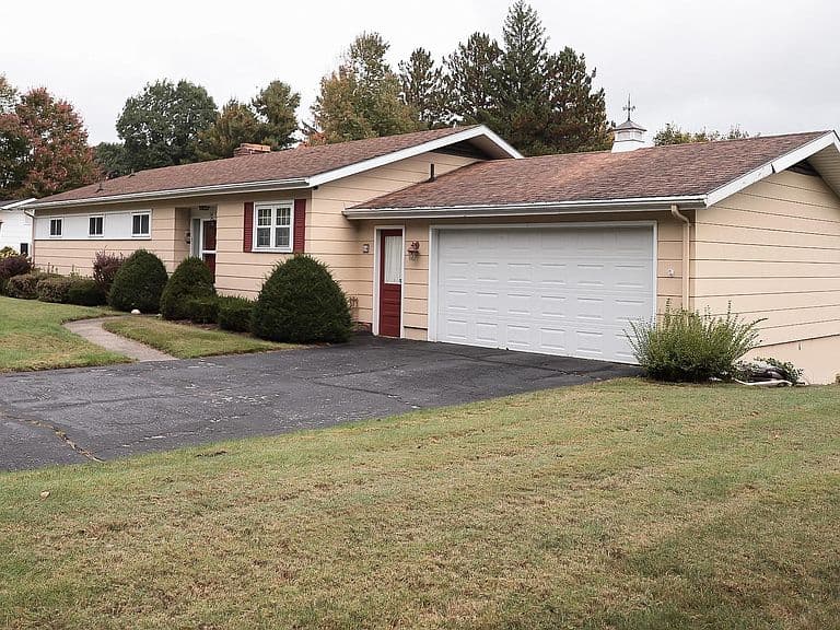 14 Mountain View Lane photo 1