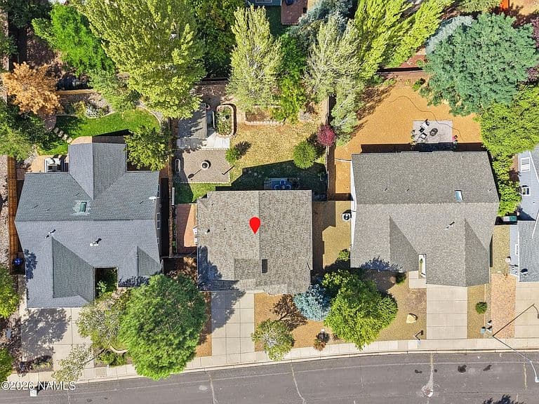 6814 E Eagle Crest Dr photo 5