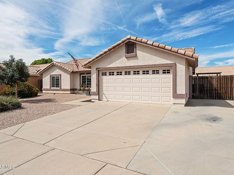 1200 S CROSSBOW Place photo 2