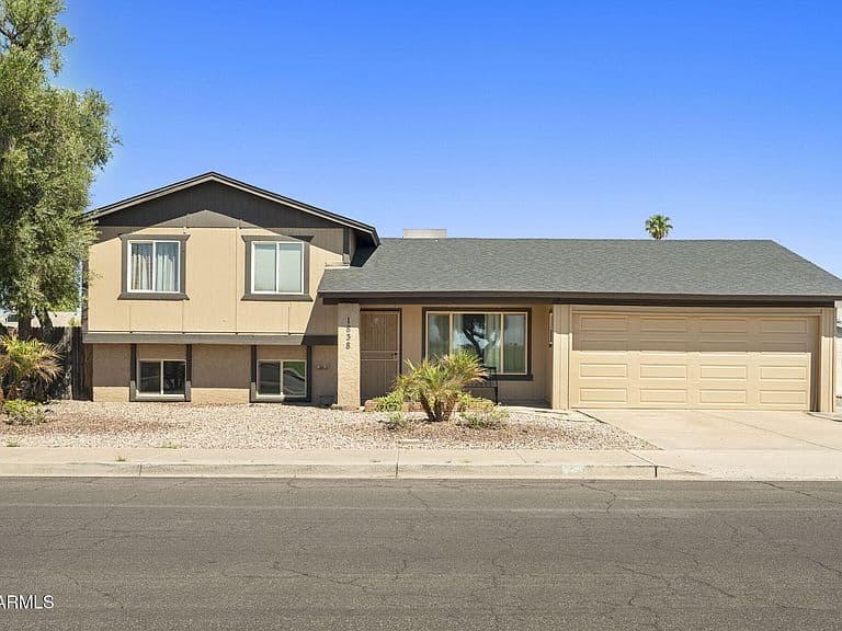 1838 W PAMPA Avenue photo 2