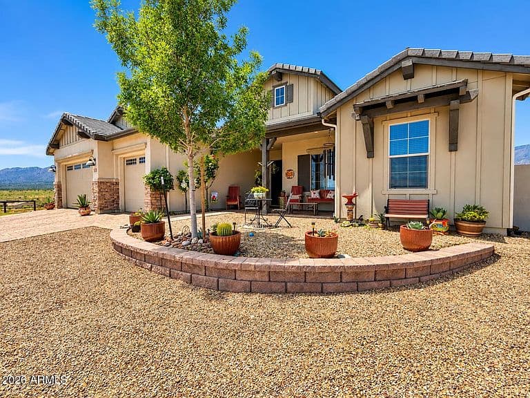 1220 E PARTRIDGE Court photo 4