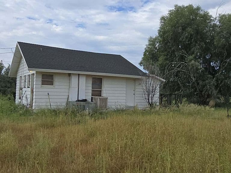 733 N SCHRADER Road photo 3