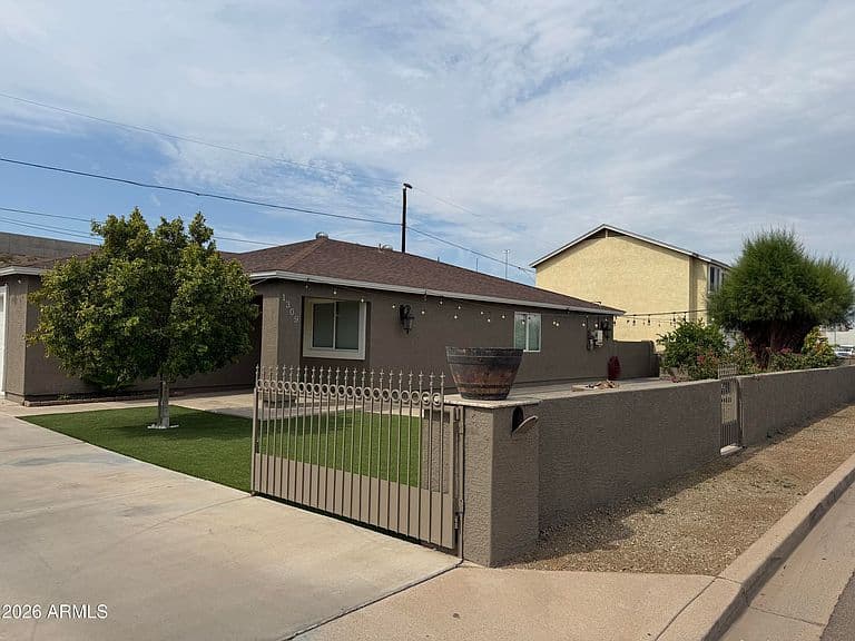 1309 W Apache Street photo 1