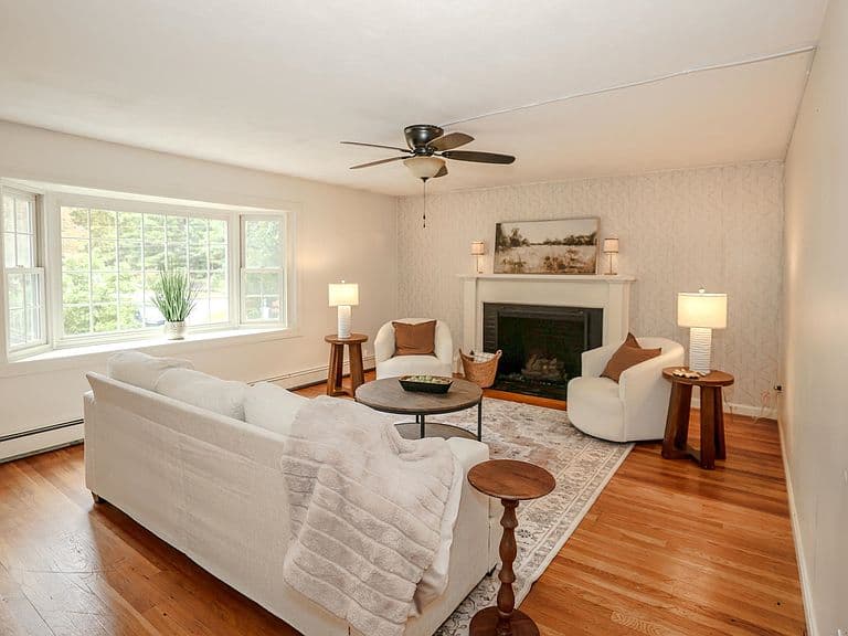 14 Pinewood Drive photo 4
