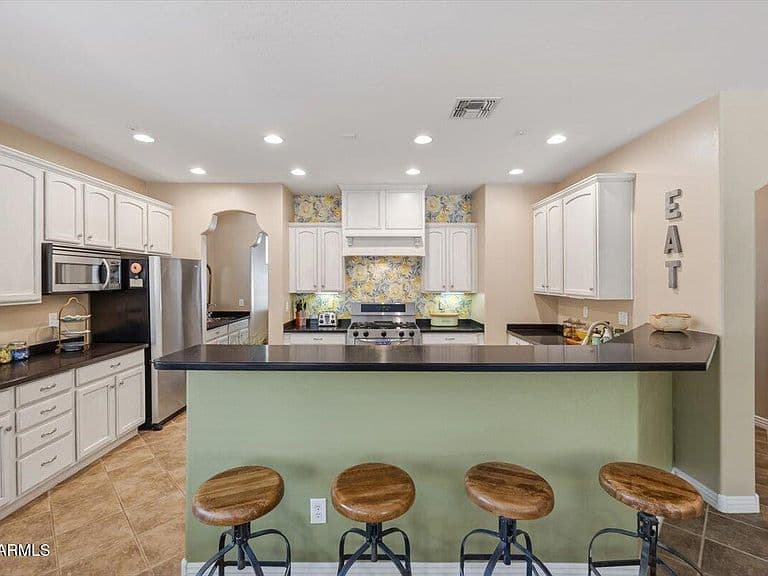 1386 S PECAN Street photo 3