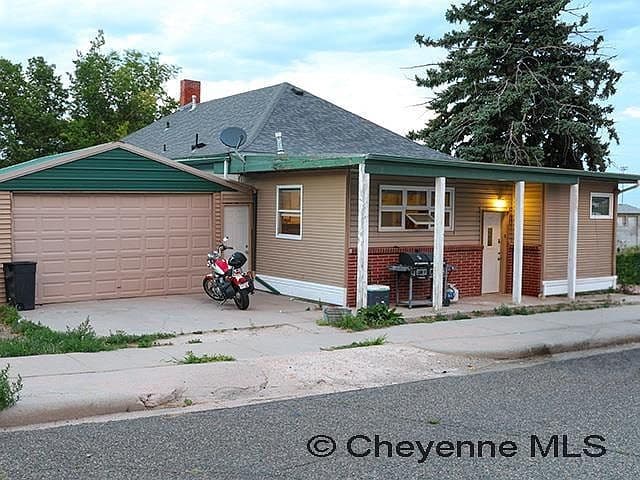 716 Main St photo 2